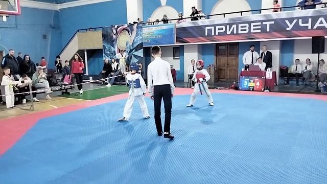 Липецк. Пламя. Соревнования по тхэквондо. Бой Миши за 2 место, 2 раунд. смотреть онлайн