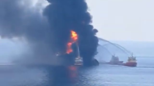 Deepwater Horizon в огне