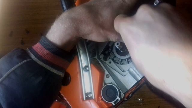 как устранить течь масла в китайской бензопиле смотреть онлайн