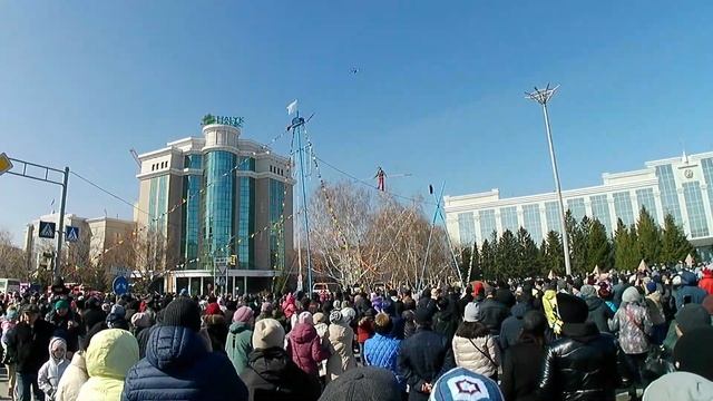 Усть Каменогорск Наурыз 2023 Центральная площадь Өскемен смотреть онлайн