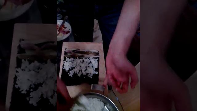Готовим роллы без циновки смотреть онлайн