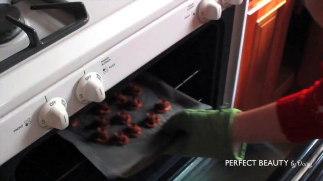 FIVE 5 MINUTE CHRISTMAS TREATS DIY AT HOME смотреть онлайн