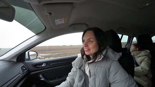 Ещё ГОД с Renault Megane 4 смотреть онлайн