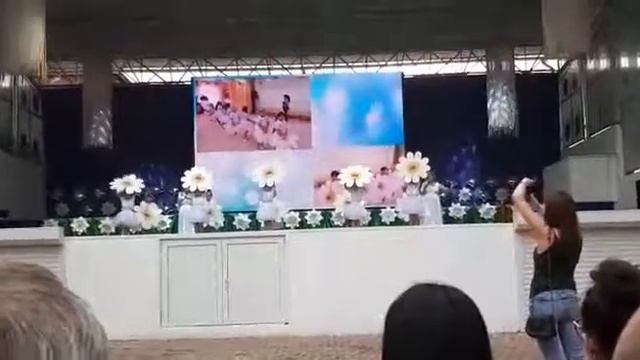 МАДОУ № 9 "Лучик" танец "Ромашковое поле" Краснодарский край ст.Отрадная смотреть онлайн