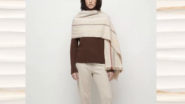 Как повязать ШАРФ на пальто и куртку | Как носить шарф осенью смотреть онлайн