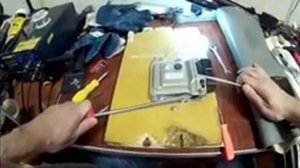 Как вскрыть (открыть) эбу Bosch ME17.9.71  за 1 минуту