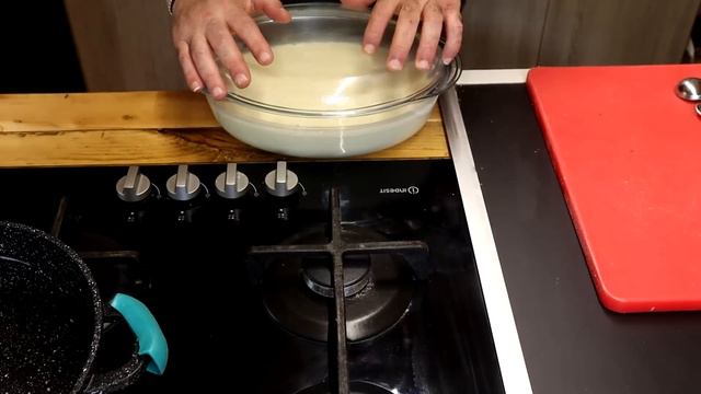 Σπιτικό Παγωτό Μαλακό σαν μηχανής με μόνο δυο υλικά και ένα υλικό για την γεύση. Χωρίς παγωτομηχανή смотреть онлайн