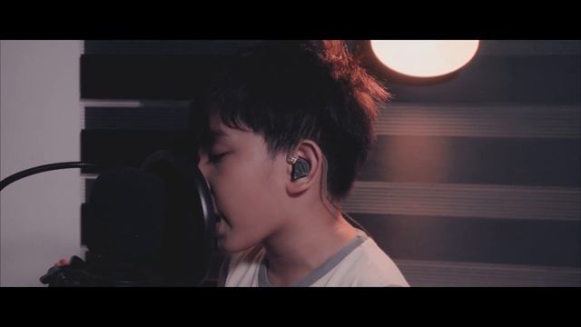 Lion and the Lamb Song Cover (Bethel Music) with Chaim Fernandez смотреть онлайн