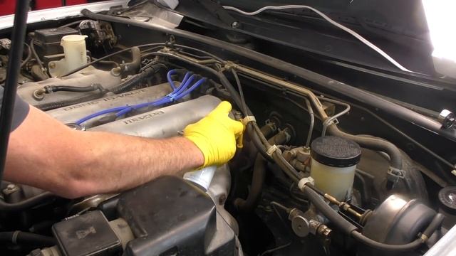 How To Find Engine Oil Leaks In Your Car ~ Fast and Easy смотреть онлайн