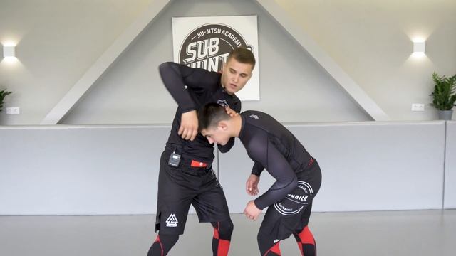 Гильотина — секреты самого эффективного удушающего приёма! смотреть онлайн