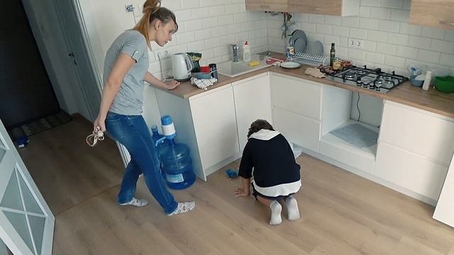 МАМА ИЗДЕВАЕТСЯ НАД СВОИМ РОДНЫМ СЫНОМ. Юрий Благополучный ЖЁСТКИЙ МОМЕНТ ИЗ ТЕЛЕГРАММА смотреть онлайн