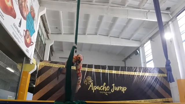 Подкачка верхнего плечевого пояса. Aerial silks полотна смотреть онлайн