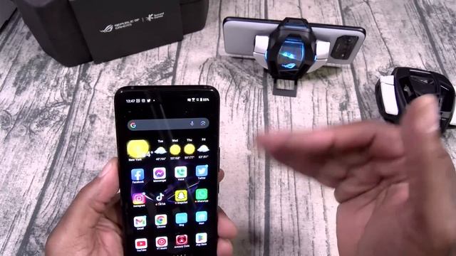 Asus ROG 7 Ultimate “Real Review” - The Final Boss of Gaming Phones смотреть онлайн