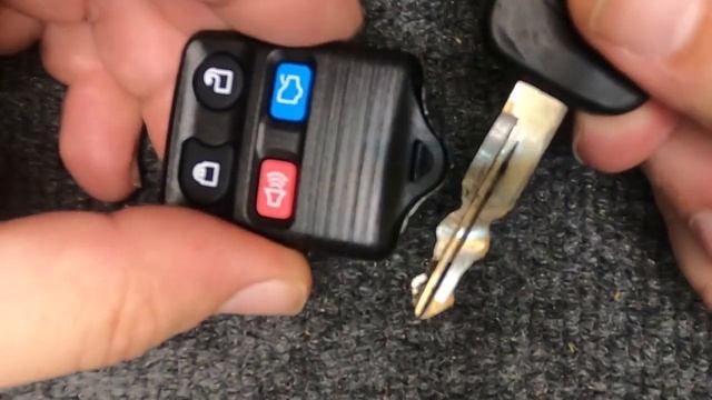 How to replace a 2013 Ford Focus 4 Button Keyless Entry Remote Battery смотреть онлайн