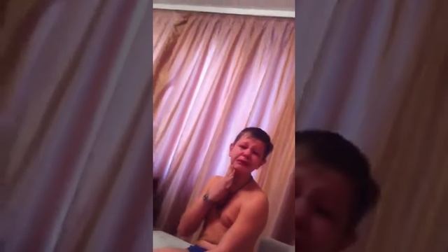 Мама сломала все диски сына. Шутка брата!!! смотреть онлайн