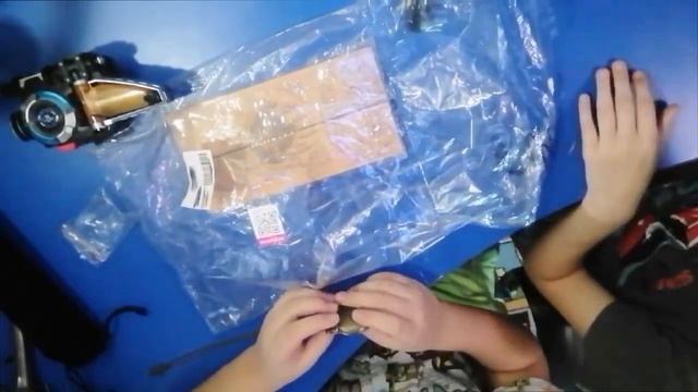 распаковка набора волшебных предметов из Гарри Поттера смотреть онлайн