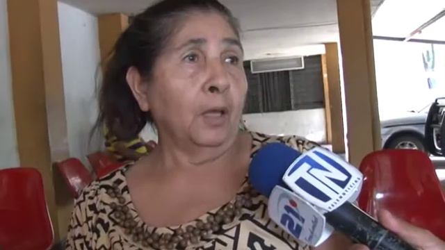 Sistema nacional de salud abarrotado con pacientes con síntomas de gripe смотреть онлайн