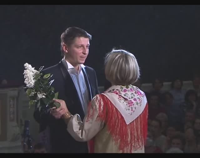 2009 - В. Гаврилин. "ПЕРЕЗВОНЫ" (симфония-действо) смотреть онлайн