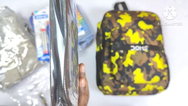 Doms Glamore Art Bag Price 2000rs vs Doms Camo Art Bag Price 2000rs - Unboxing and Review in Hindi смотреть онлайн