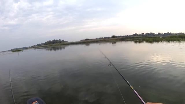 Рыбалка на окуня на Днепре смотреть онлайн