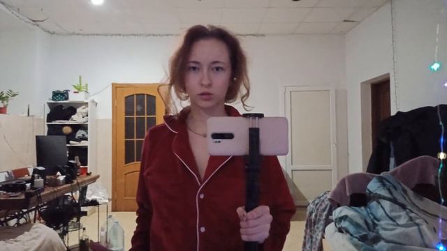 Vlog: пошла за доставкой еды | занимаемся с сестрой спортом | играем с парнем в Ненси Дрю смотреть онлайн