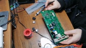 Wisl62 Eva 2 Стиральная машина Indesit. Не включается. Нашел скрытую проблему.