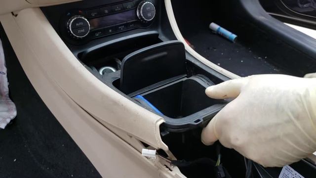 2015-2020 Mercedes GLA250 GLA45 GLA200  X156 HOW TO REMOVE CENTER CONSOLE