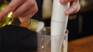 Как приготовить соус Цезарь? Два рецепта соуса Цезарь