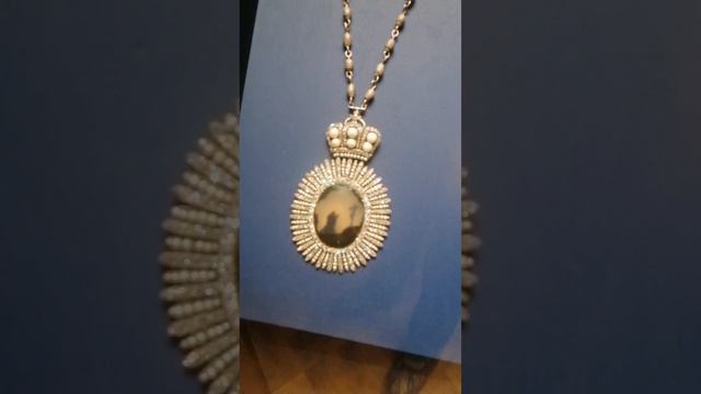 Панагия с нерукотворным молящимся монахом в Троице-Сергиевой лавре смотреть онлайн