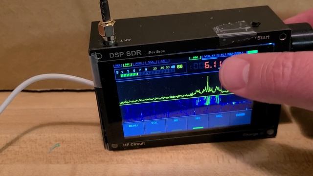 Tuning 49 meter band shortwave Chinese DSP SDR receiver with YouLoop antenna смотреть онлайн