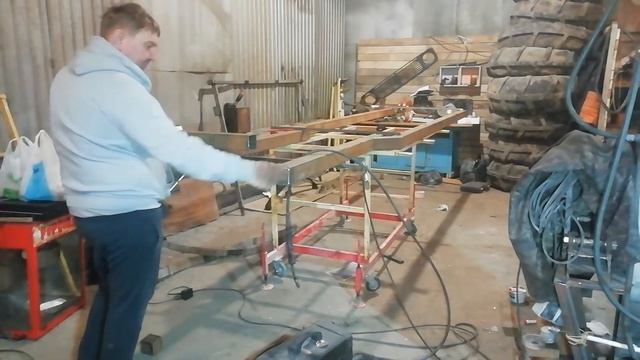 "Болотоход своими руками с ноля по типу Лесник" собираем раму часть 2 смотреть онлайн