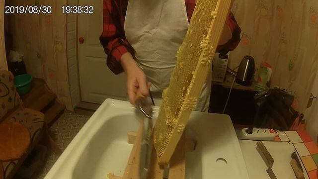 Пчеловодство. Электронож для вскрытия рамок. смотреть онлайн