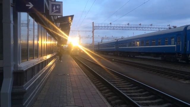 ДР1А-313 сообщением Лунинец-Брест прибывает на станцию Брест-Центральный смотреть онлайн