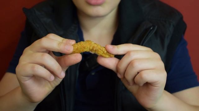 Съели стикеры Вконтакте от Burger King ꔚ Обзор Чикен Фри Бургер Кинг ꔚ Леон Кубик Рубик смотреть онлайн