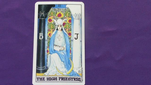 High Priestess Major Arcana #2- Meaning and Interpretation in a Tarot Reading смотреть онлайн
