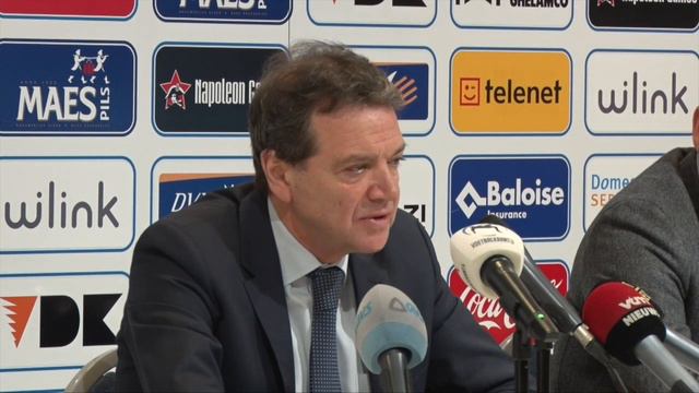 Reactie Michel Louwagie op contractverlenging Sven Kums смотреть онлайн