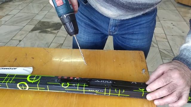 Монтаж крепления "atonic" для беговых лыж. смотреть онлайн