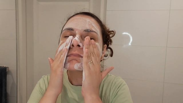 SHISEIDO CLARIFYING CLEANSING FOAM