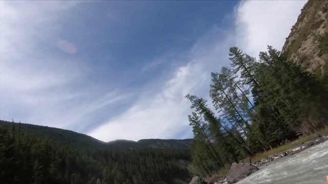 Чуя, Мажойский каскад, порог №11 "Пирамида" | Rafting the rapids №11 "Pyramid" of Mazhoy gorge смотреть онлайн