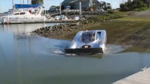 Автомобиль амфибия (( по воде ))