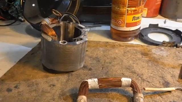 Искрит одна щетка. Ремонт статора вместо перемотки смотреть онлайн