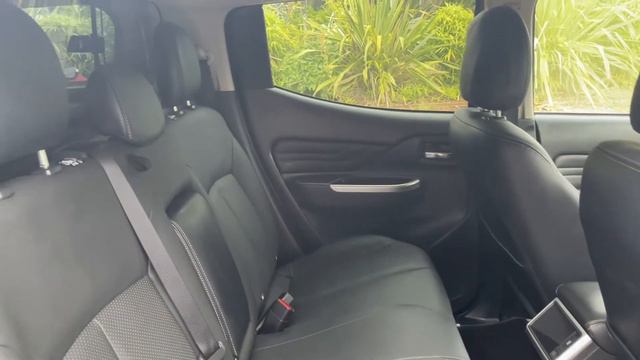 2020 Mitsubishi L200 Barbarian+ 2.3TD Auto 4WD Pickup For Sale | Gatwick Mitsubishi, Crawley смотреть онлайн