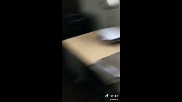 MONSTERS INC EARRAPE MEMES смотреть онлайн