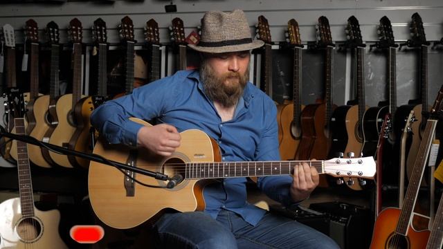 Обзор электроакустической шестиструнной гитары Elitaro E4040 EQ N смотреть онлайн