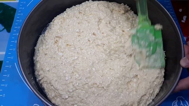 ОЧЕНЬ ВКУСНАЯ ШАРЛОТКА С ЯБЛОКАМИ С ДОБАВЛЕНИЕМ ТВОРОГА. смотреть онлайн