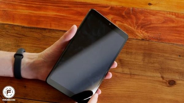 НЕ обзор Xiaomi Mi Pad 4. Первые впечатления от MiPad 4, синтетика, камера, корпус, экран.