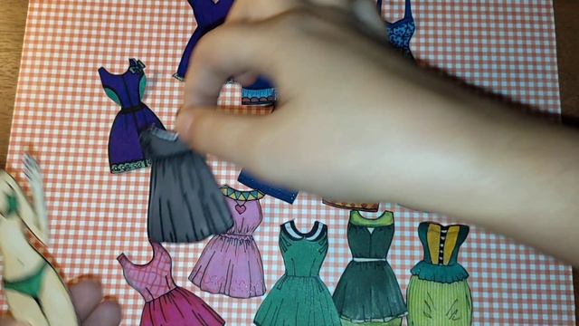 МАГАЗИН НА ДИВАНЕ ДЛЯ БУМАЖНЫХ КУКОЛОК🤩 💍💄👚👗👙👘🥻🤩 смотреть онлайн