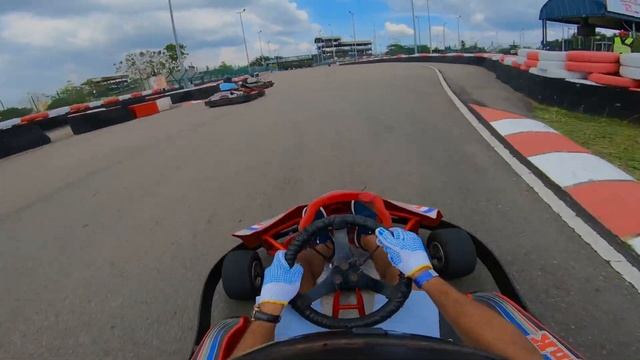 Karting ?️? at Pearl bay , Bandaragama - Srilanka. #srilanka #followme #shortsfeed смотреть онлайн