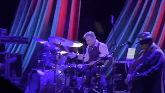 Joe Jackson “Steppin’ Out” live at The Magnolia in El Cajon, California June 5, 2022 смотреть онлайн