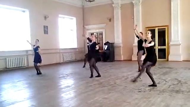 Урок классического танца - прыжок Sissonne fermee смотреть онлайн